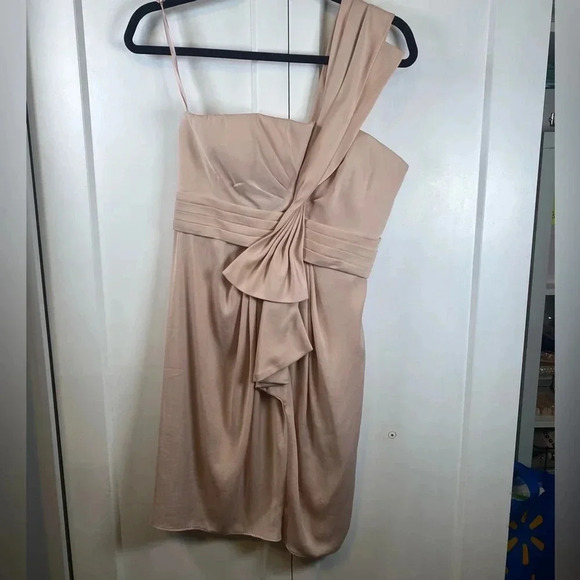 BCBGMaxAzria ‘Palais’ One Shoulder Formal Nude Dress Pleated /Draped details - 4 - Picture 5 of 10